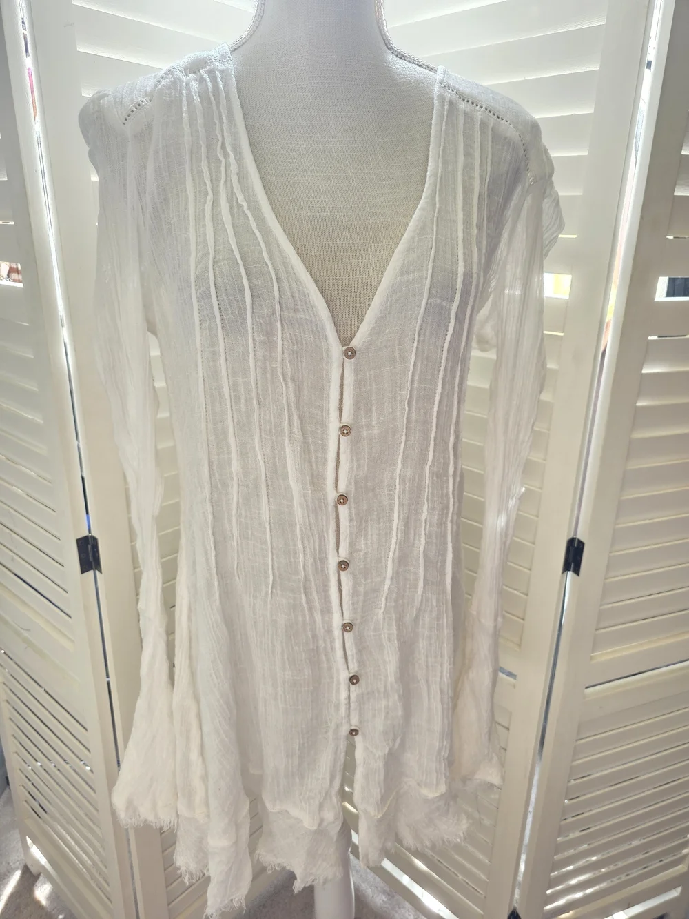 FREE PEOPLE Women’s White Pintuck Button-Down Shirt LG 1457 PIT TO PIT 23